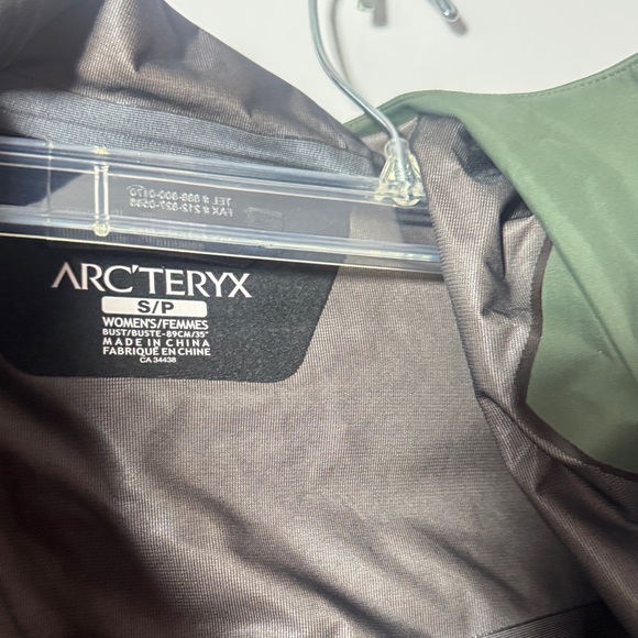 Arc'teryx Green Women's Jacket - Picture 3 of 4
